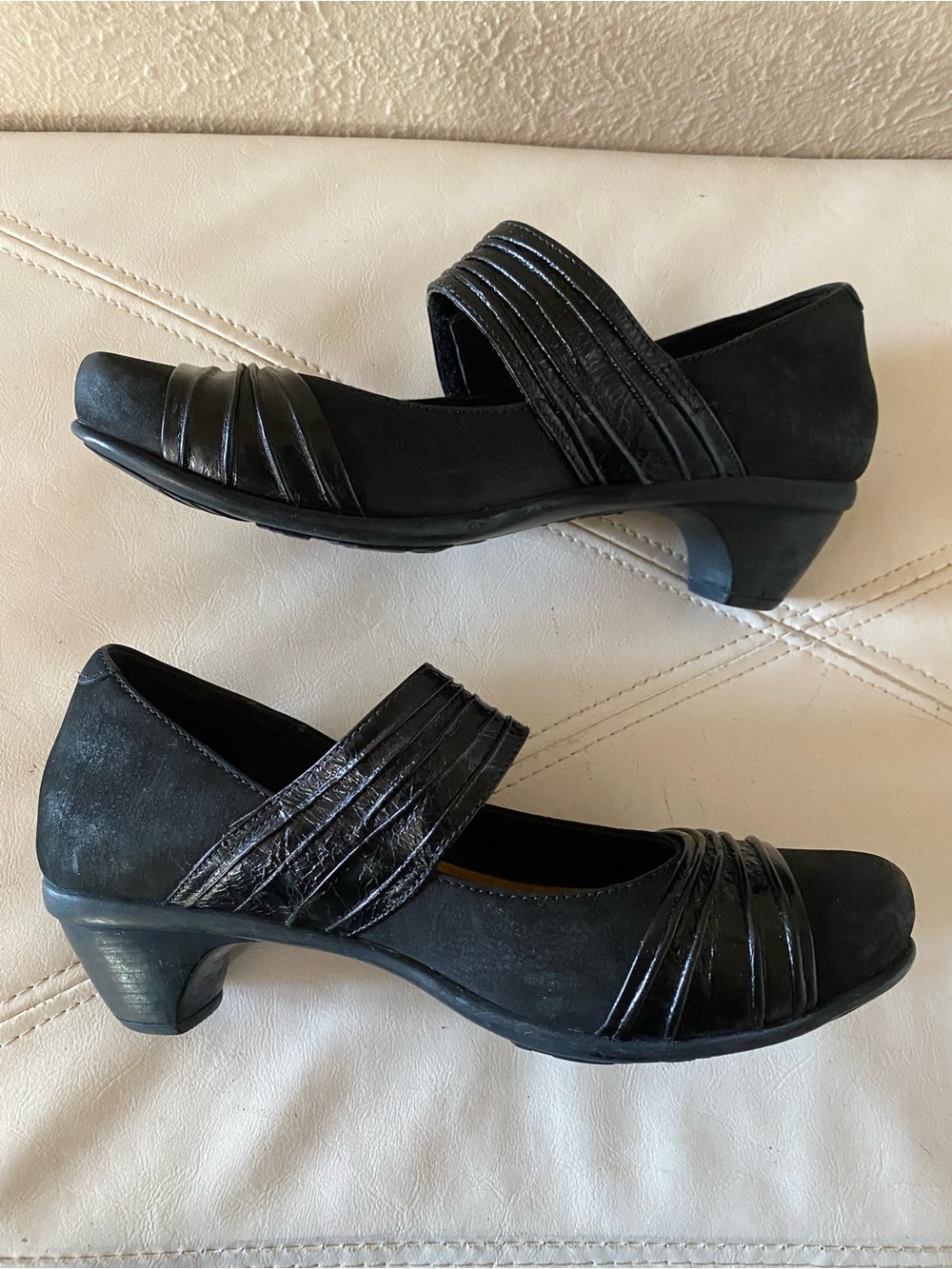 Naot Black Leather Mary Jane Heels with Pleated Strap Professional Office 37 - Picture 6 of 9